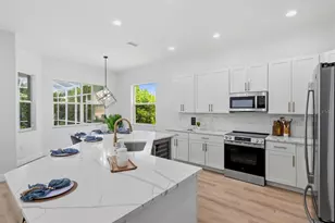 6011 Chaparral Ave, Sarasota, FL 34243 - Photo 9