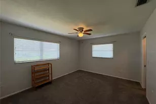3276 Brunswick Ln, Sarasota, FL 34239 - Photo 7