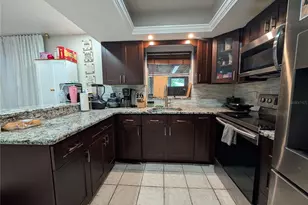 2828 Nassau St, Sarasota, FL 34231 - Photo 5