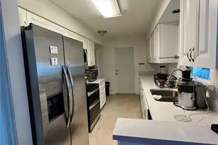 3246 Eagle St, Sarasota, FL 34235 - Photo 11