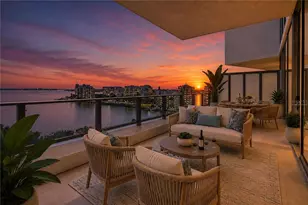 1155 N Gulfstream Ave, Sarasota, FL 34236 - Photo 3