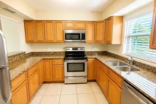 2405 Aspinwall St, Sarasota, FL 34237 - Photo 3
