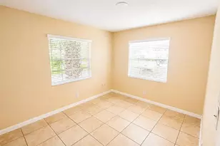 2405 Aspinwall St, Sarasota, FL 34237 - Photo 9