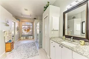 7102 42nd Ct E, Sarasota, FL 34243 - Photo 15