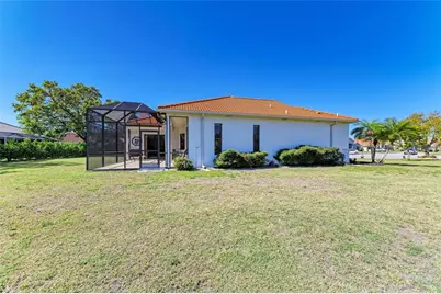 7102 42nd Court E, Sarasota, FL 34243 - Photo 51