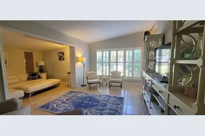 3530 Schwalbe Drive, Sarasota, FL 34235 - Photo 5