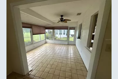 4242 Oakhurst Circle E, Sarasota, FL 34233 - Photo 5