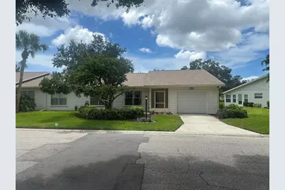4242 Oakhurst Circle E, Sarasota, FL 34233 - Photo 1
