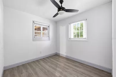 2706 E Annie Street, Tampa, FL 33612 - Photo 17