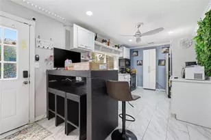 2706 E Annie St, Tampa, FL 33612 - Photo 3