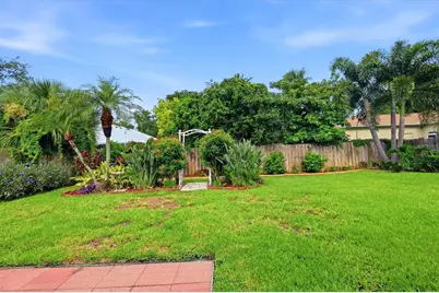 4380 Iola Drive, Sarasota, FL 34231 - Photo 33