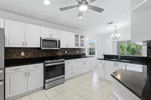 4380 Iola Dr, Sarasota, FL 34231 - Photo 15