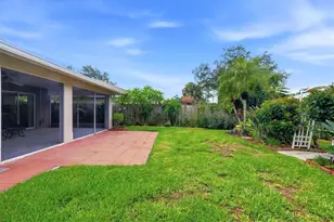 4380 Iola Dr, Sarasota, FL 34231 - Photo 31