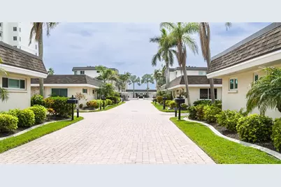 1900 Benjamin Franklin Drive, Sarasota, FL 34236 - Photo 3