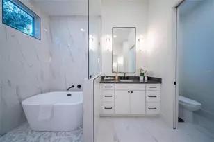 2420 Floyd St, Sarasota, FL 34239 - Photo 29
