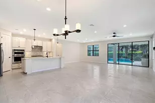 5721 Sweet Leaf Way, Sarasota, FL 34238 - Photo 9
