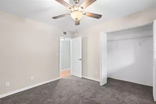 1310 Glen Oaks Dr E, Sarasota, FL 34232 - Photo 11