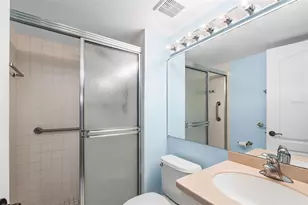 1310 Glen Oaks Dr E, Sarasota, FL 34232 - Photo 13