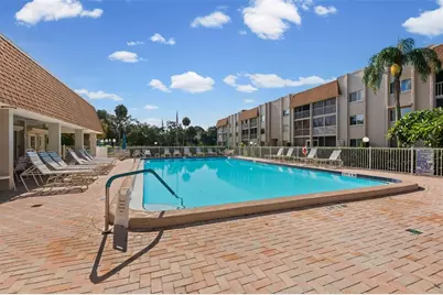 1310 Glen Oaks Drive E #383E, Sarasota, FL 34232 - Photo 23
