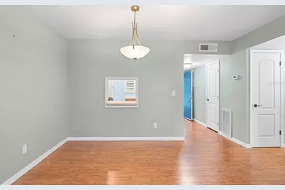 1310 Glen Oaks Drive E #383E, Sarasota, FL 34232 - Photo 5