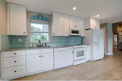 3214 N Seclusion Drive, Sarasota, FL 34239 - Photo 17
