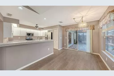 4494 Diamond Circle E, Sarasota, FL 34233 - Photo 15