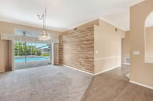 4494 Diamond Cir E, Sarasota, FL 34233 - Photo 7