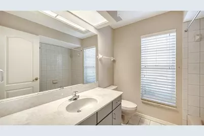 4494 Diamond Circle E, Sarasota, FL 34233 - Photo 25