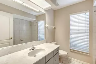4494 Diamond Cir E, Sarasota, FL 34233 - Photo 25