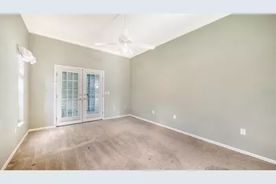 4494 Diamond Circle E, Sarasota, FL 34233 - Photo 19