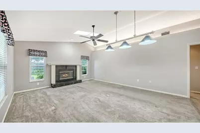 4494 Diamond Circle E, Sarasota, FL 34233 - Photo 17