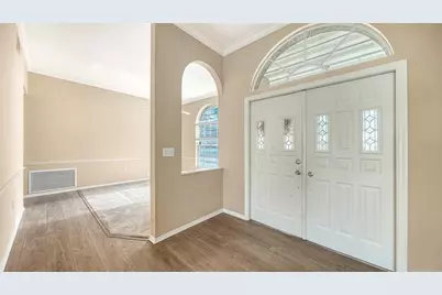4494 Diamond Circle E, Sarasota, FL 34233 - Photo 9