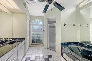 4494 Diamond Cir E, Sarasota, FL 34233 - Photo 21