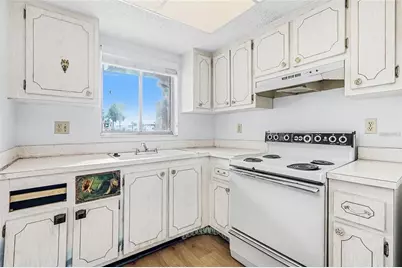 3723 Lake Bayshore Drive #H206, Bradenton, FL 34205 - Photo 3