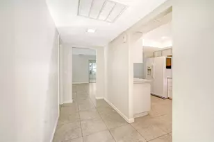 3961 Ashwood Ln, Sarasota, FL 34232 - Photo 5