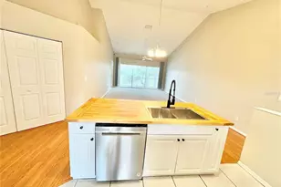 6554 Fairway Gardens Dr, Bradenton, FL 34203 - Photo 9