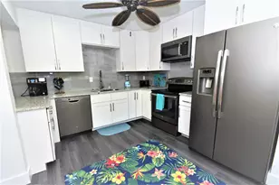 1647 Brookhouse Ct, Sarasota, FL 34231 - Photo 5