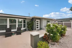 365 Shamrock Blvd, Venice, FL 34293 - Photo 3