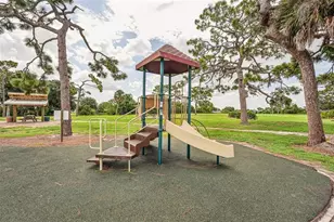 365 Shamrock Blvd, Venice, FL 34293 - Photo 35