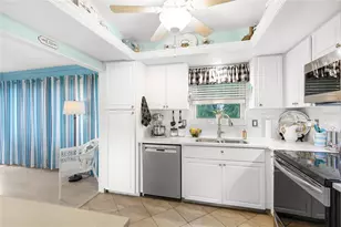 2740 Riverbluff Pkwy, Sarasota, FL 34231 - Photo 11