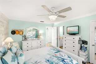 2740 Riverbluff Pkwy, Sarasota, FL 34231 - Photo 19