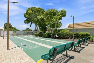 2740 Riverbluff Pkwy, Sarasota, FL 34231 - Photo 27