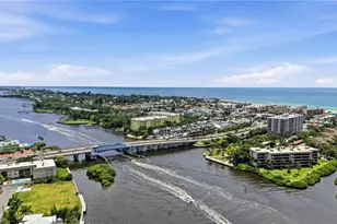 2740 Riverbluff Pkwy, Sarasota, FL 34231 - Photo 45