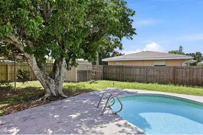 1302 32nd Street W, Bradenton, FL 34205 - Photo 19