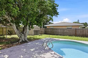 1302 32nd St W, Bradenton, FL 34205 - Photo 19
