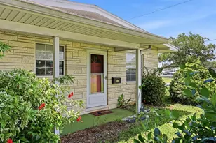 1302 32nd St W, Bradenton, FL 34205 - Photo 3