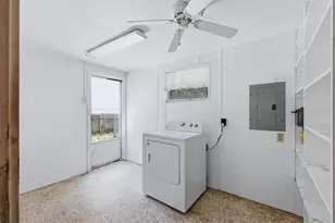 1302 32nd St W, Bradenton, FL 34205 - Photo 15
