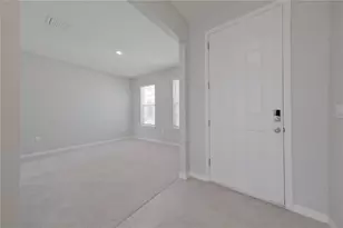 5748 Woodland Sage Dr, Sarasota, FL 34238 - Photo 3