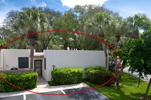 401 Palm Tree Dr, Bradenton, FL 34210 - Photo 1
