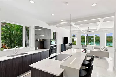 65 Lighthouse Point Drive, Longboat Key, FL 34228 - Photo 21
